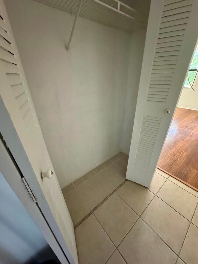 Storage closet - 9999 Summerbreeze Dr