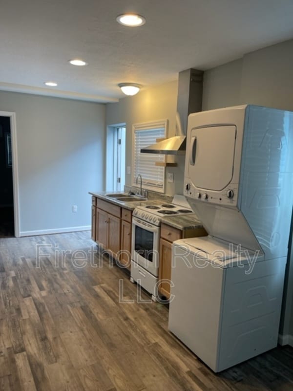 Building Photo - 2554 Mt Auburn St