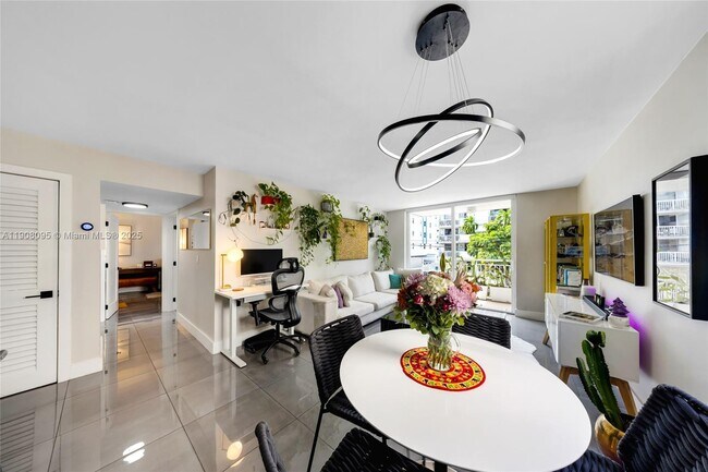 Foto del edificio - 1665 Bay Rd