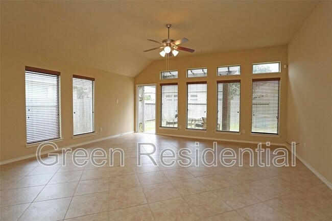 Foto del edificio - 3107 Crystal Cascade Ln