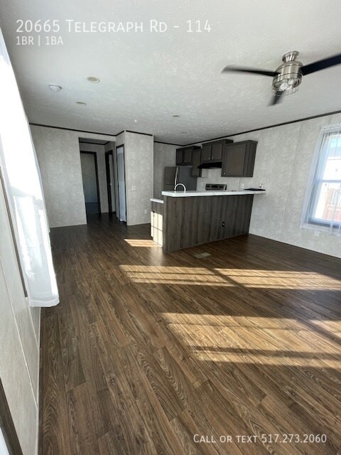 Foto del edificio - 20665 Telegraph Rd