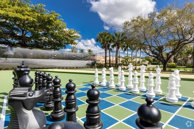 Building Photo - Palm Court at Wellington Apartments