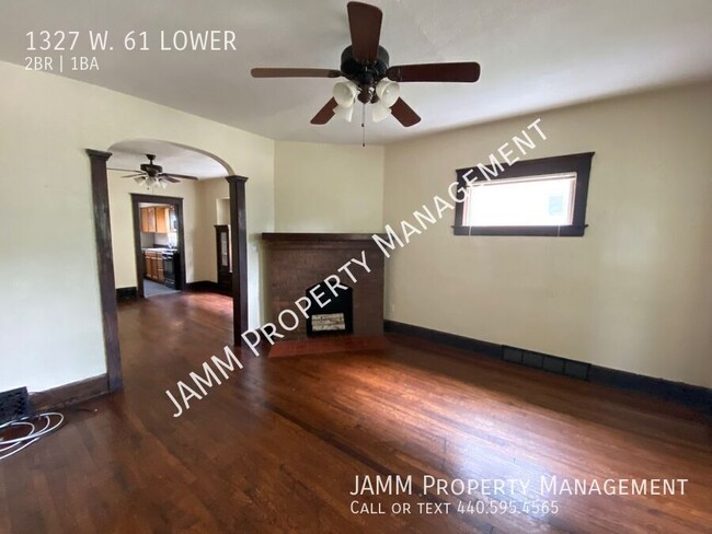 Building Photo - 2-bedroom Lower Duplex apartment in Gordon...