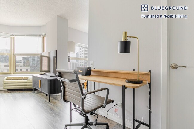 Foto del edificio - 8 W Chestnut St