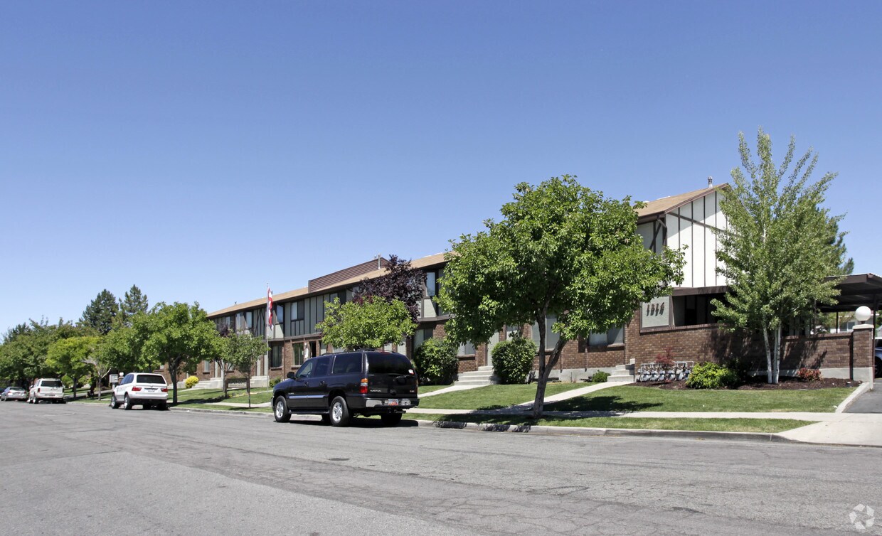 Aspen Cove Townhomes Apartments Salt Lake City, UT