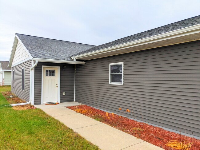 Building Photo - 3816 Kensington Pl