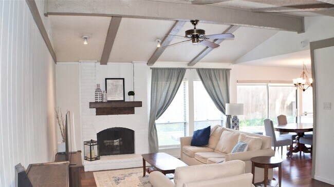 Foto del edificio - 15706 Havenrock Cir