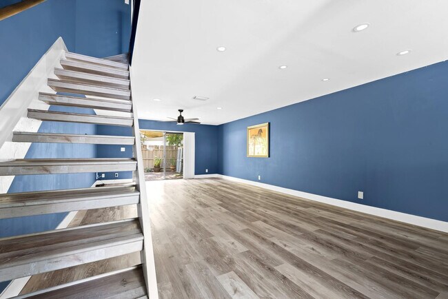 Foto del edificio - 3082 S Oakland Forest Dr