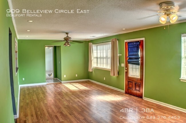 Building Photo - 909 Belleview Circle East