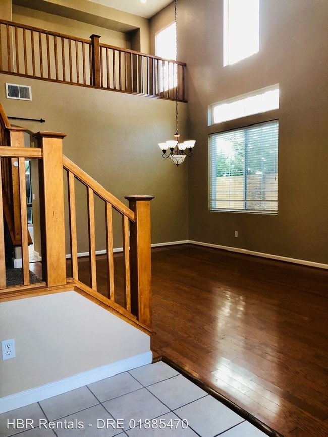 Building Photo - 5 br, 3 bath House - 5200 N Forestdale Cir
