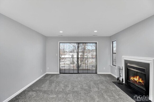Building Photo - 16 Ayres Ct