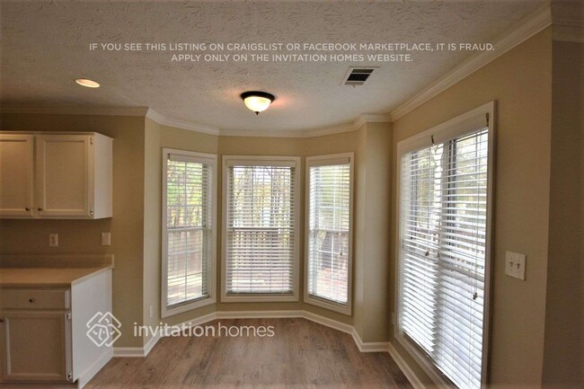 Foto del edificio - 685 Suwanee Lakes Cir NW