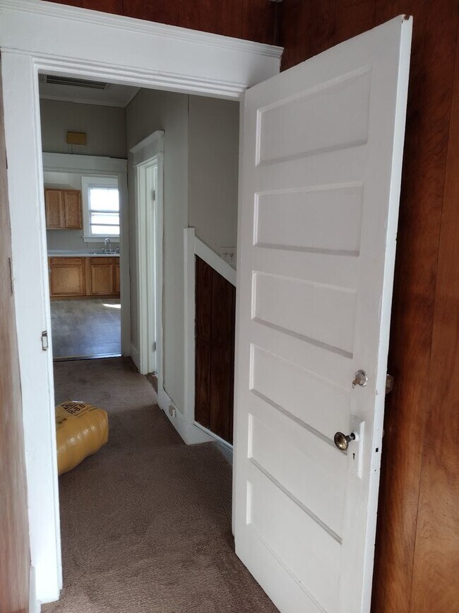 Building Photo - Cozy 2 Bedroom Single-Family Home in the Heart of Charleston
