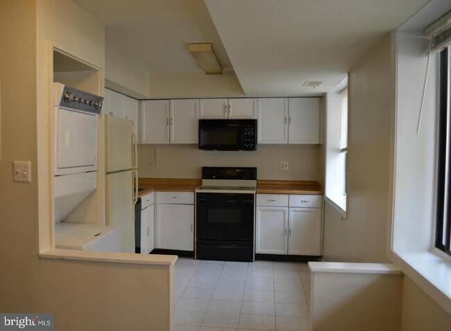 Foto del edificio - 3232 S 28th St