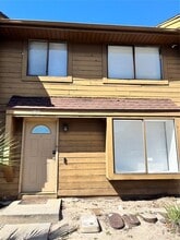 Building Photo - 4918 Silver Oaks Village