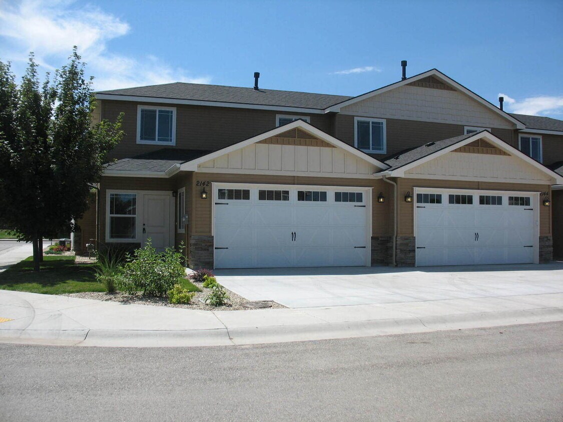 21422142 W Pine Ave, Meridian, ID 83642 Townhome Rentals in Meridian