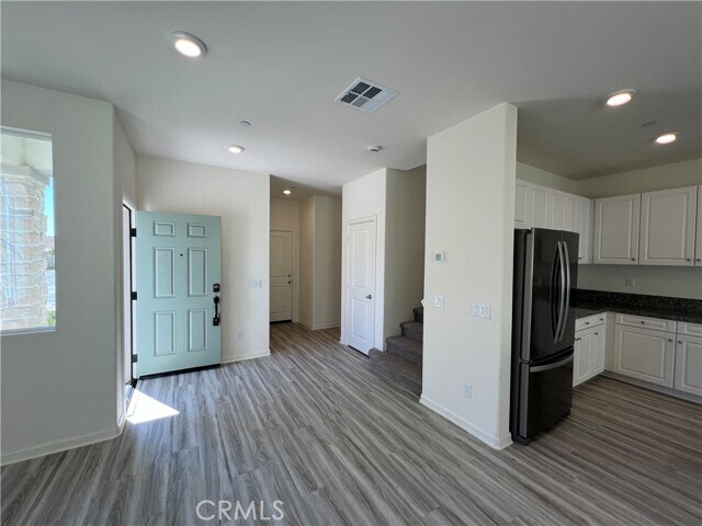 Foto del edificio - 25198 Harmony Ave
