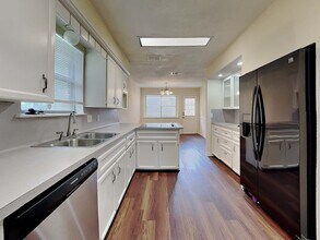 Building Photo - 23923 Spring Elms Dr