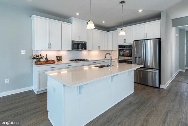 Foto del edificio - 2410 Lenox Dr