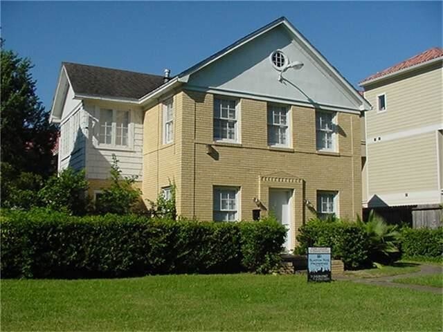 Primary Photo - 422 Lovett Blvd