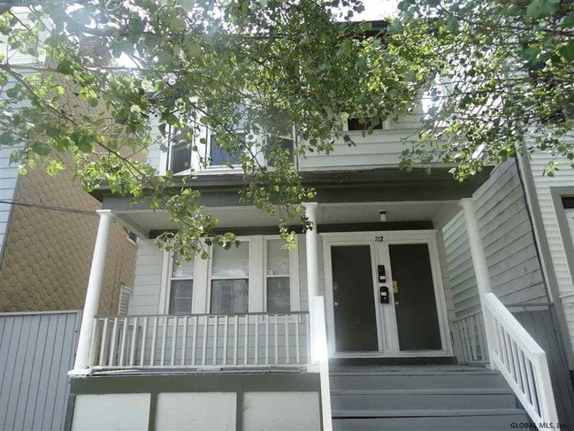 Building Photo - 712 State St
