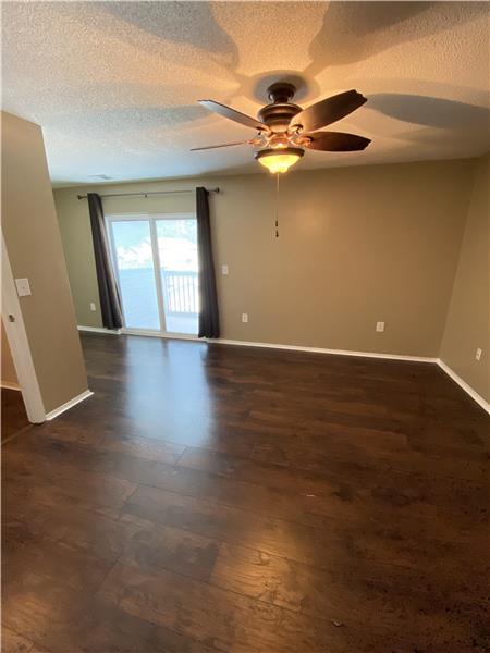 Foto del edificio - 12300 Apache Ave