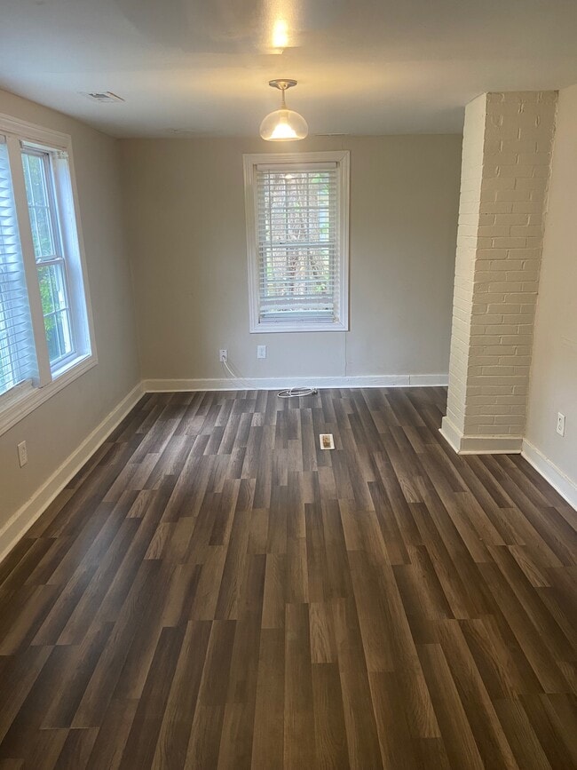 Building Photo - 3931 Bearwood Ave