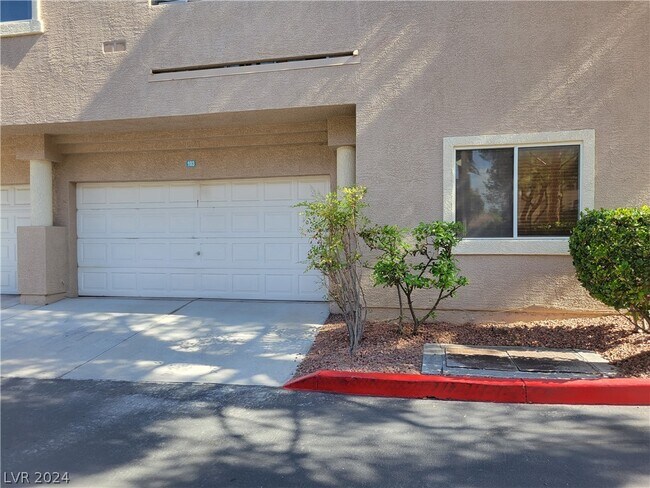 Foto del edificio - 2053 Jade Creek St