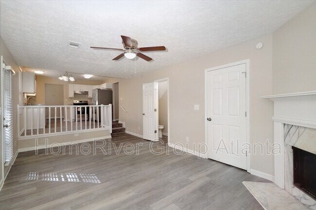 Building Photo - 1316 Sandybrook Ct