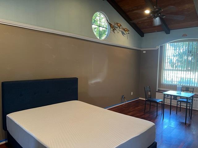 Foto del edificio - 1652 Town Club Dr