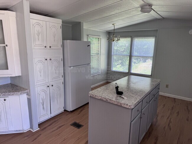 Foto del edificio - 1473 Brooksouth Dr