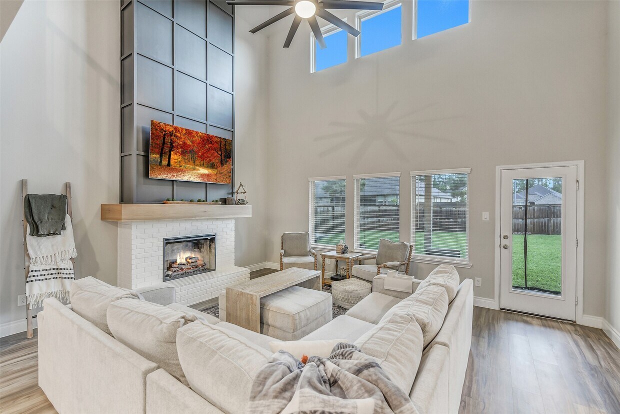 Building Photo - 9239 Brunel Ln