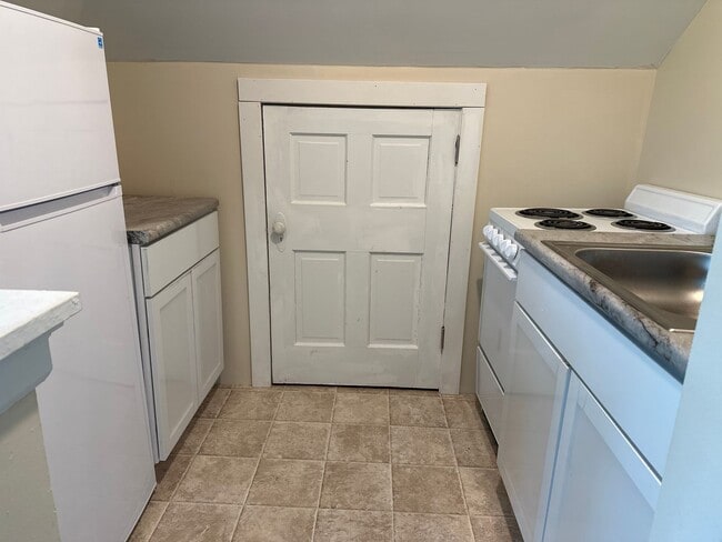 Foto del edificio - 220 E. Franklin