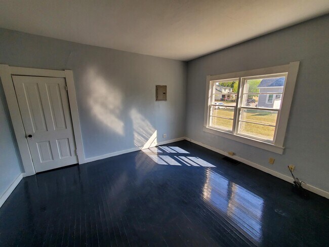 Foto del edificio - 307 W 6th St