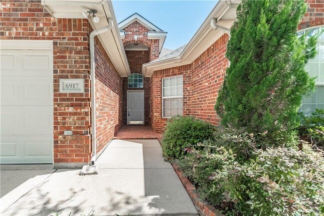 Foto del edificio - 6917 McCracken Ct