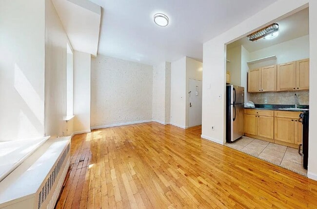 West 113th Street - West 113th Street Apartment