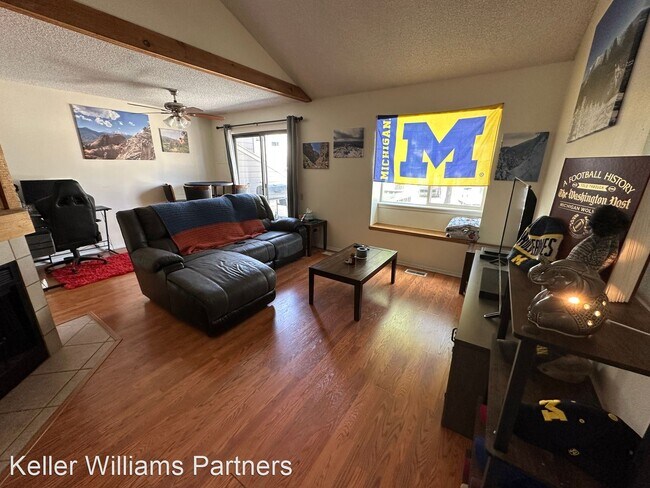 Building Photo - 2 br, 2 bath House - 920 Azure Circle