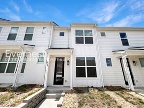 Building Photo - 308 Jeffries Wy