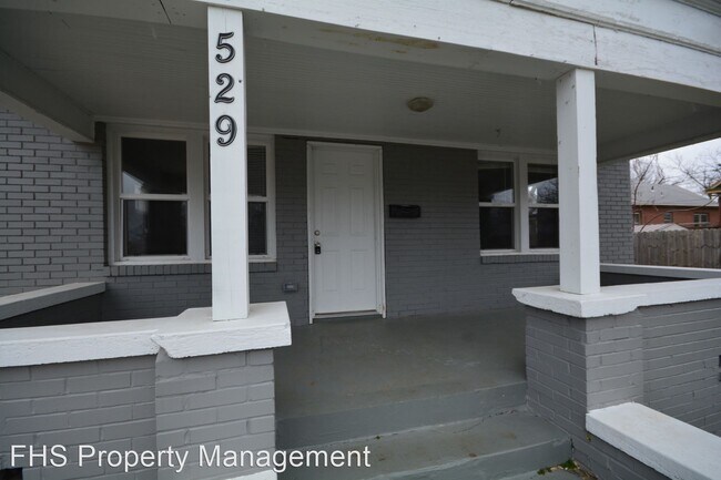 Foto del edificio - 3 br, 1 bath House - 529 E. Locust Street