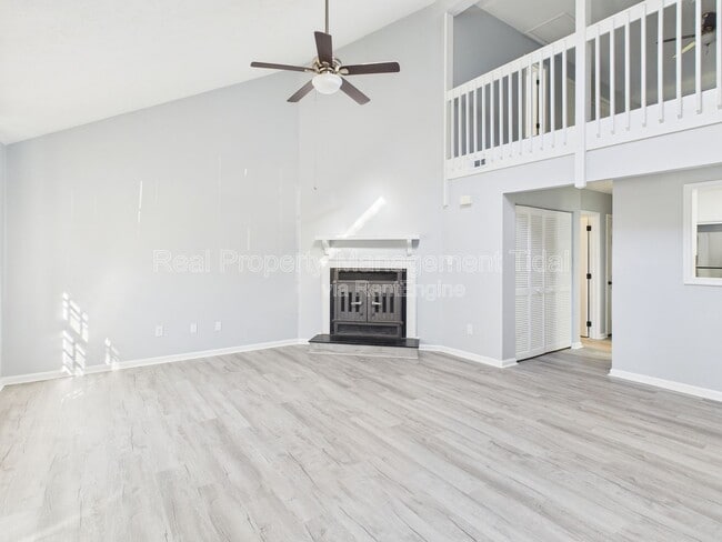 Building Photo - 121 Tidal Dr