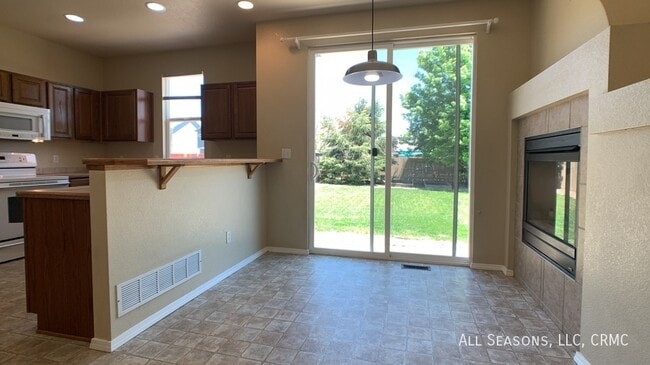 Building Photo - 3447 Astana Dr