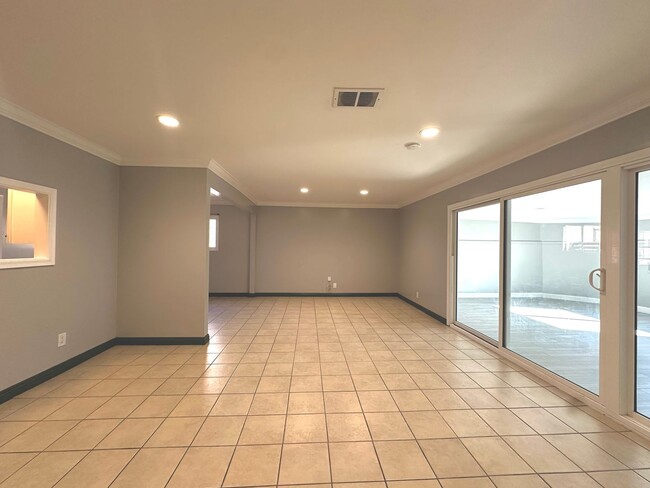 Foto del edificio - Remodeled Home in Santa Ana