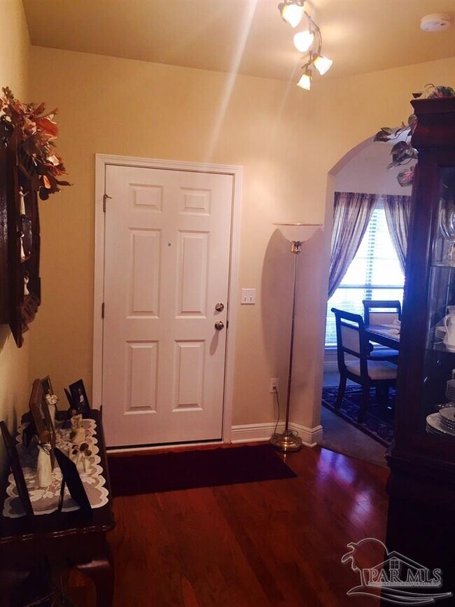 Foto del edificio - 6716 Barnwood Dr