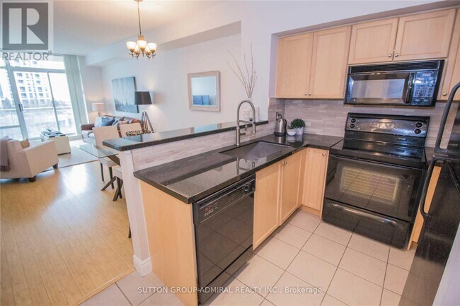 Photo du bâtiment - 5 Marine Parade Dr