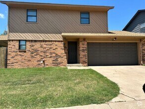 Building Photo - 1162 N Eagle Ln