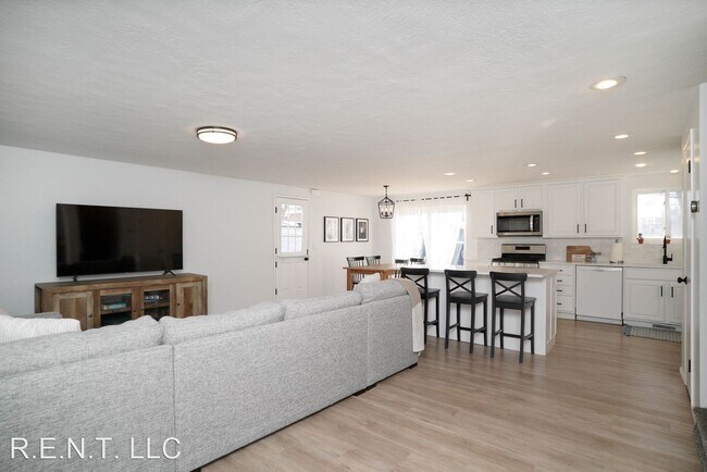 Building Photo - 4 br, 2 bath House - 52 East 125 South