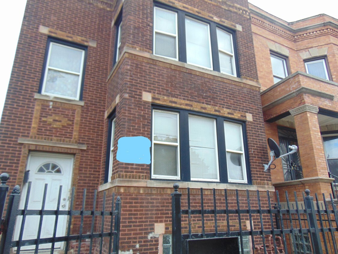Primary Photo - 7035 S Ashland Ave