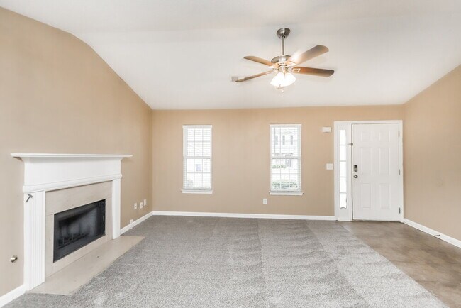 Building Photo - 212 Bainbridge Cir