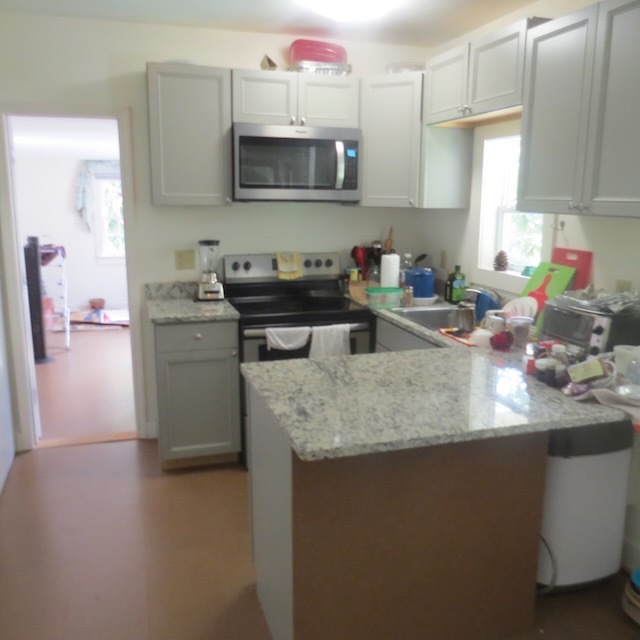 kitchen - 716 Reynolds St