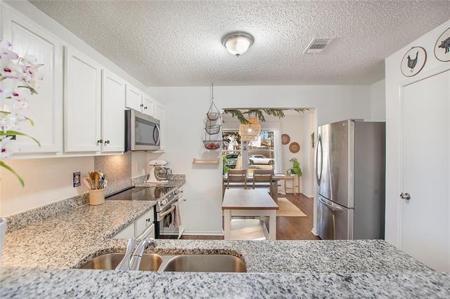 Foto del edificio - 4401 Cedar Crest Dr